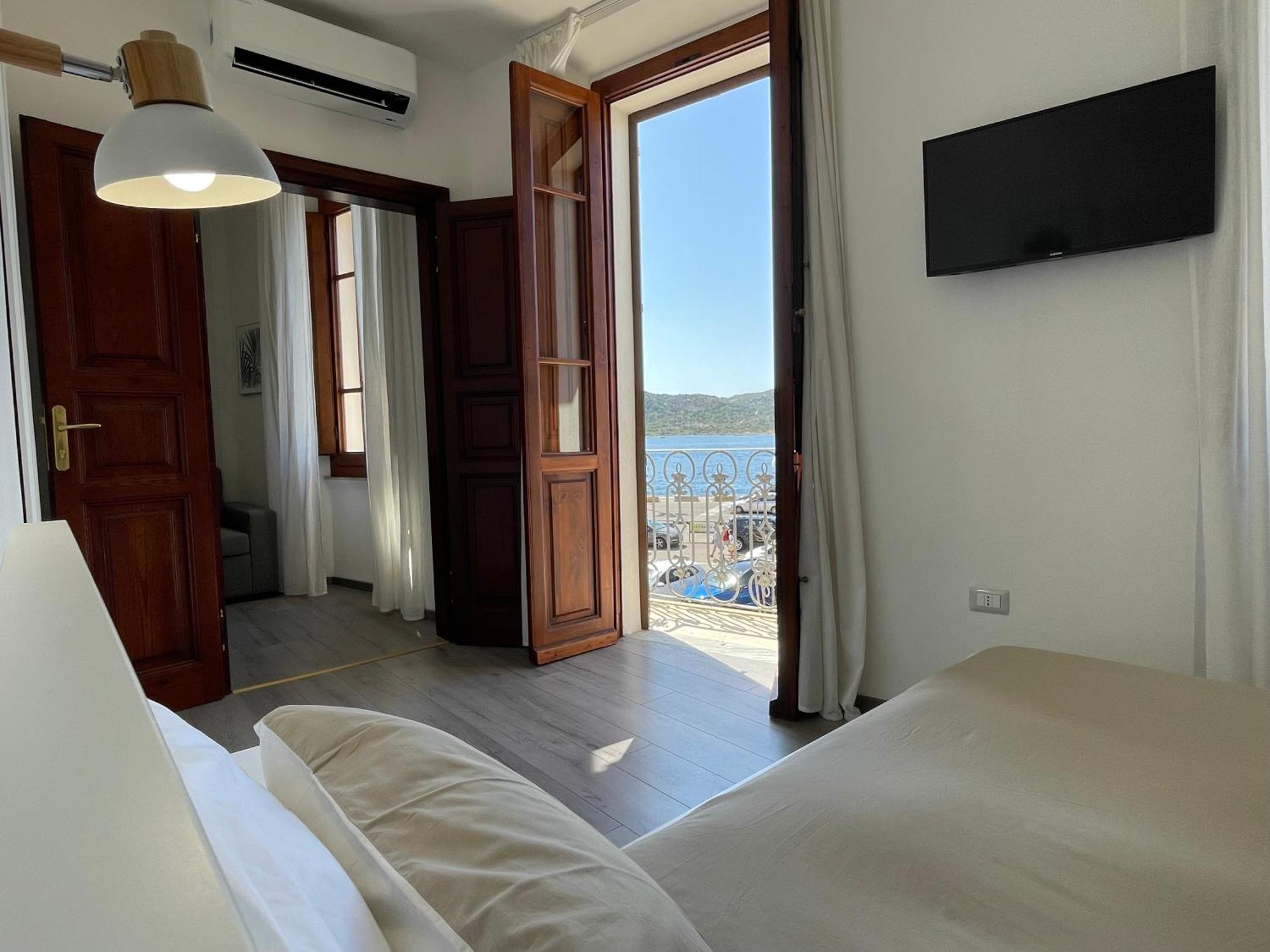 Il Caracolo Rooms La Maddalena  Exterior foto