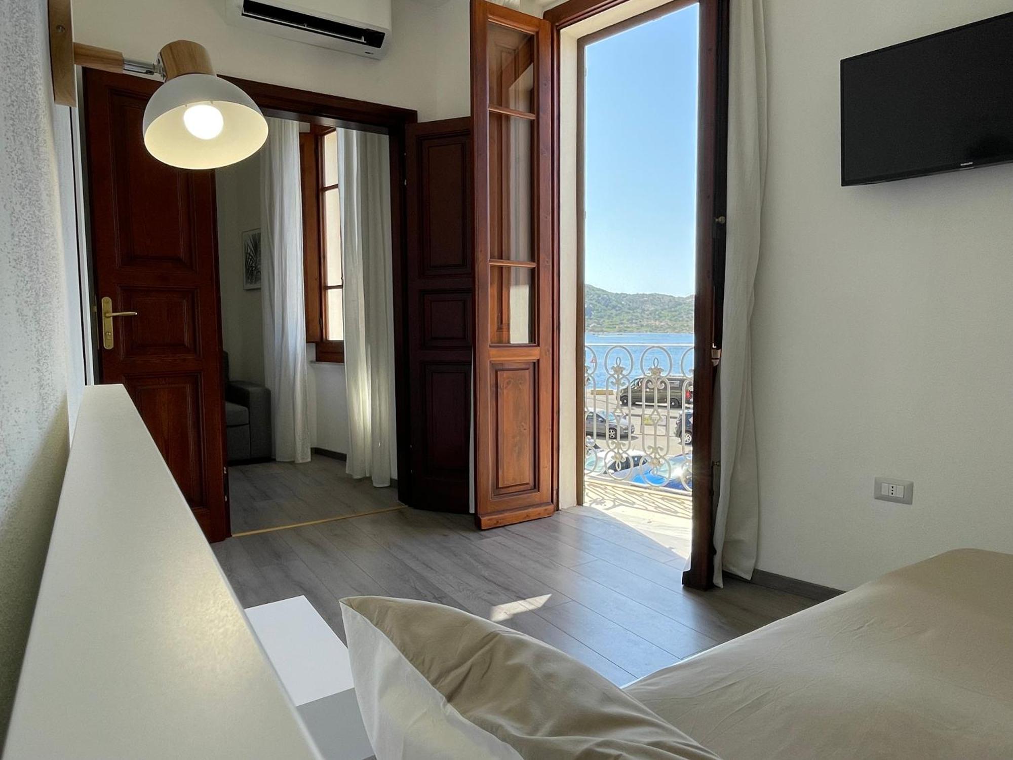 Il Caracolo Rooms La Maddalena  Exterior foto
