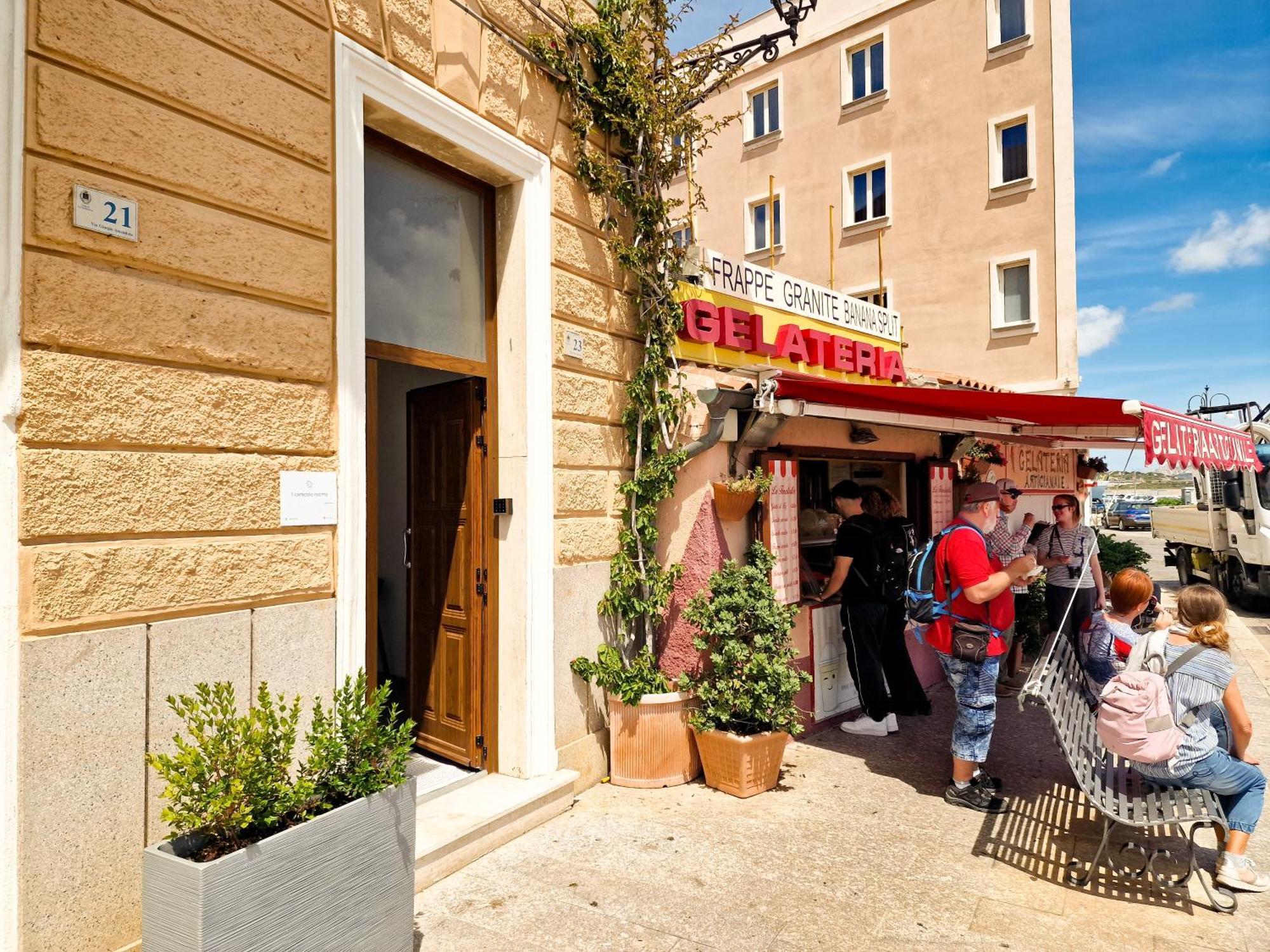 Il Caracolo Rooms La Maddalena  Exterior foto